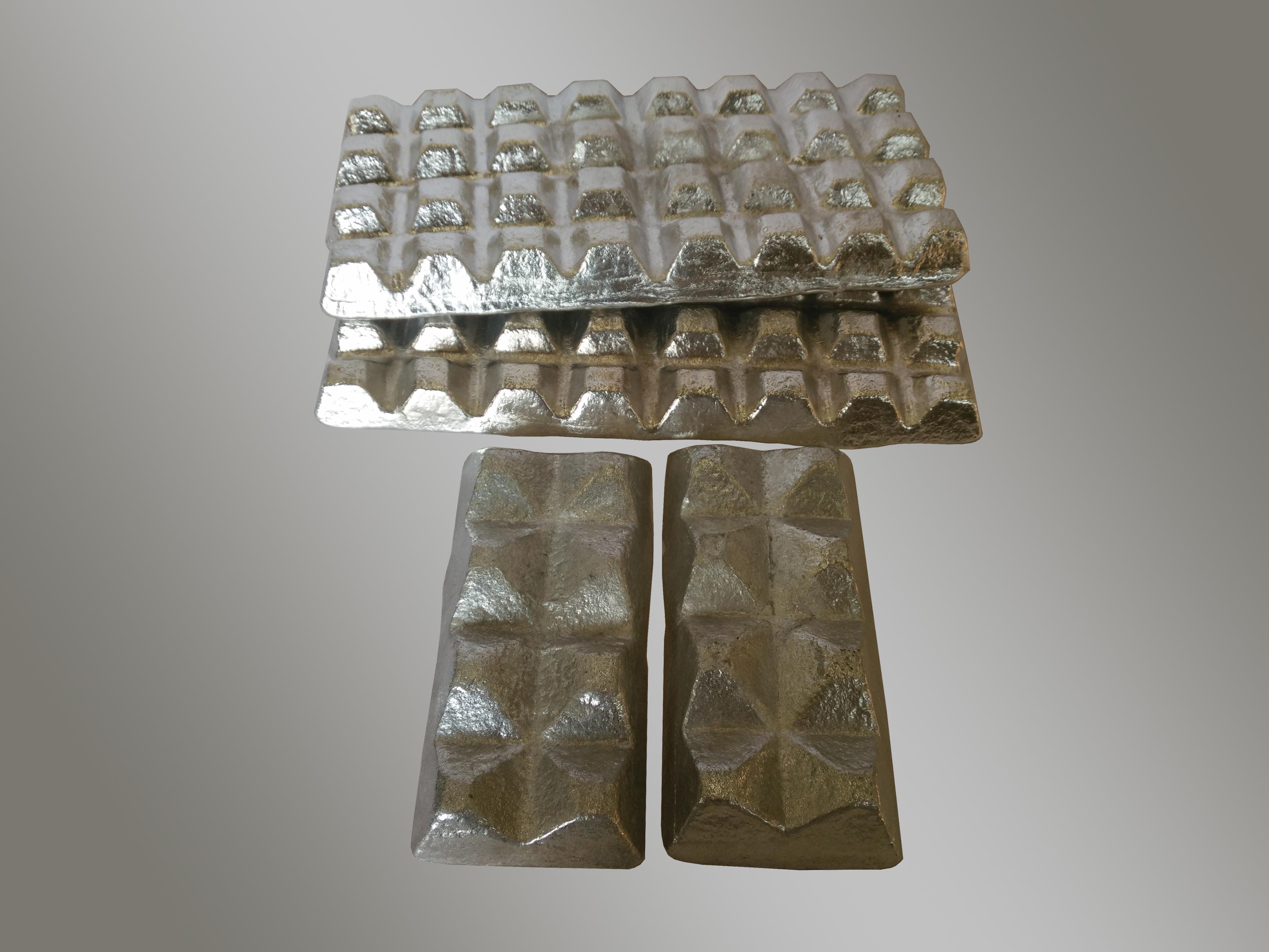 运用精炼剂溶后的铝稀土合金行金属表面处理技术